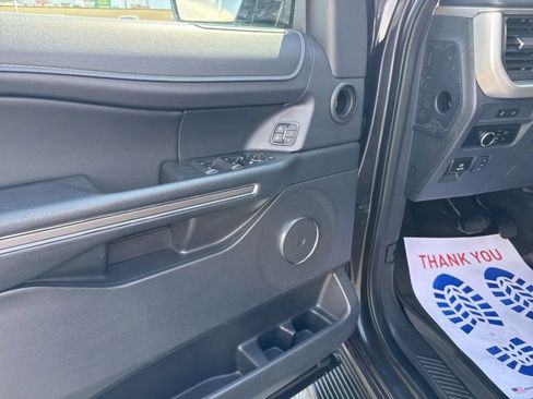 Used 2024 Ford Expedition XLT image 15