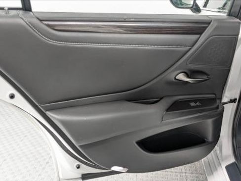 Used 2019 Lexus ES 350 w/ Premium Package FWD image 17