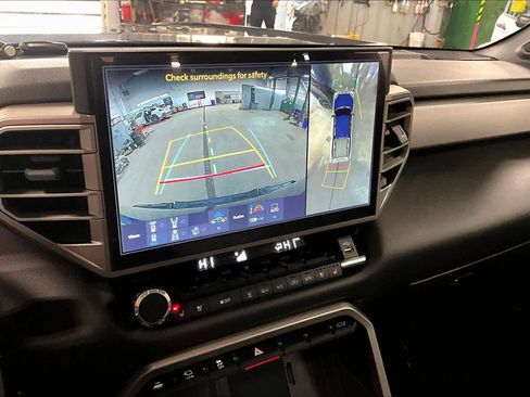 Used 2025 Toyota Tundra Limited image 27