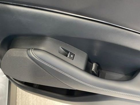 Used 2021 Ford Mustang Mach-E Select image 25