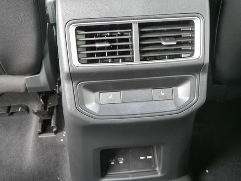 New 2026 Volkswagen Atlas Cross Sport SEL Premium R-Line image 6