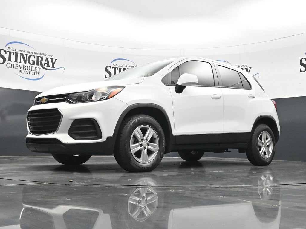 Certified 2022 Chevrolet Trax LS w/ Tint and Cruise Package AWD/4WD image 28