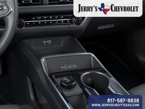 New 2026 Chevrolet Equinox LT w/ Convenience Package II image 25