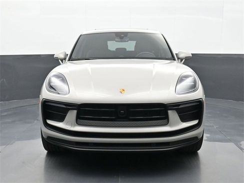 Certified 2023 Porsche Macan image 26