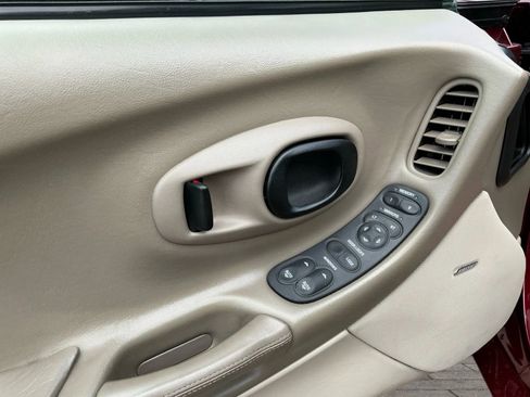 Used 2003 Chevrolet Corvette Convertible 2D w/ Preferred Equipment Group1 image 11