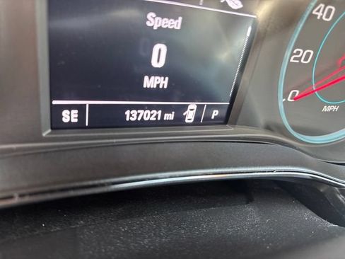 Used 2016 Chevrolet Cruze LS FWD image 12
