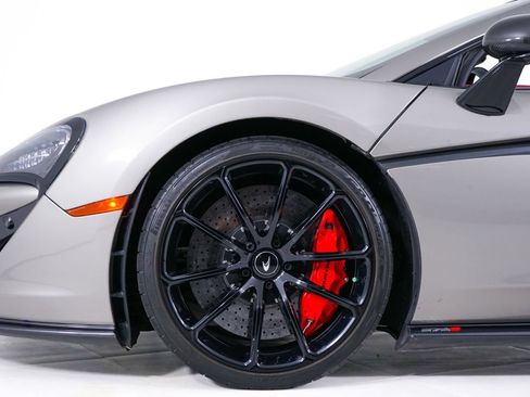Used 2019 McLaren 570S Spider RWD image 14