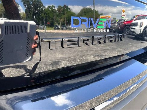 Used 2020 GMC Terrain SLE w/ Driver Convenience Package FWD image 32