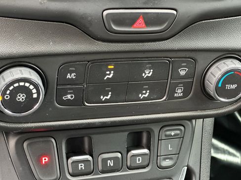 Used 2020 GMC Terrain SLE image 20