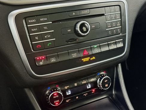 Used 2017 Mercedes-Benz GLA 250 4MATIC image 28