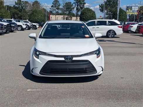Certified 2025 Toyota Corolla LE image 8