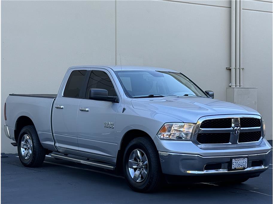 Used 2017 RAM 1500 Classic SLT RWD image 1