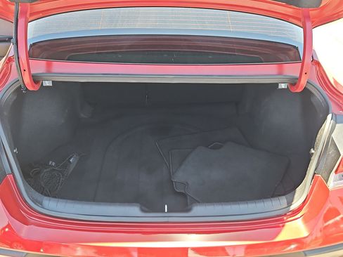 Used 2024 Hyundai Elantra Limited FWD image 7