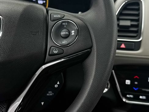 Used 2019 Honda HR-V EX image 32