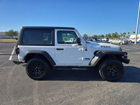 Used 2021 Jeep Wrangler Sport image 3