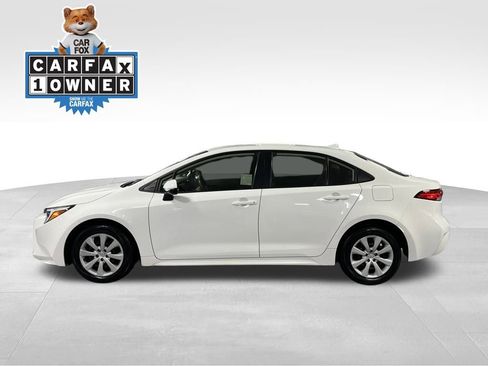 Certified 2023 Toyota Corolla LE image 2