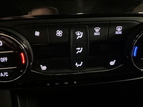 Used 2022 Buick Encore GX Select w/ Experience Buick Package image 29