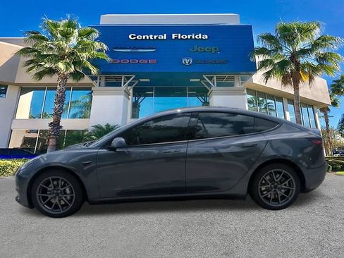 Used 2021 Tesla Model 3 Standard Range Plus RWD image 8