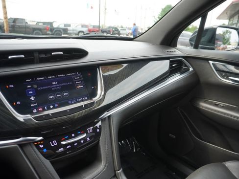 Used 2020 Cadillac XT6 Premium Luxury AWD/4WD image 19