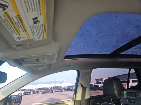 Used 2019 GMC Terrain Denali w/ Advanced Safety Package image 13