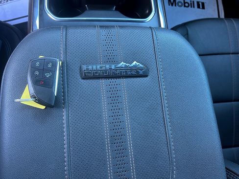 Used 2024 Chevrolet Silverado 2500 High Country w/ High Country Premium Package AWD/4WD image 23