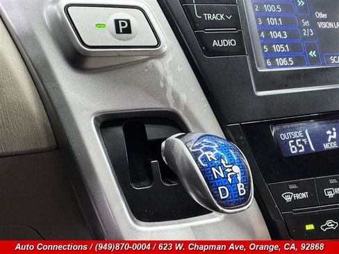 Used 2014 Toyota Prius V Two image 16