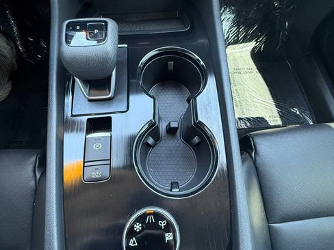 Used 2021 Nissan Rogue SV w/ Premium Package image 34