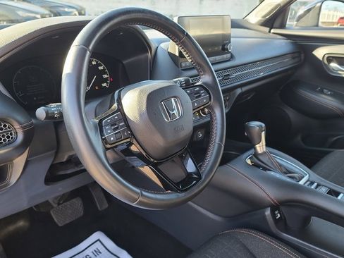 Used 2023 Honda HR-V Sport image 8