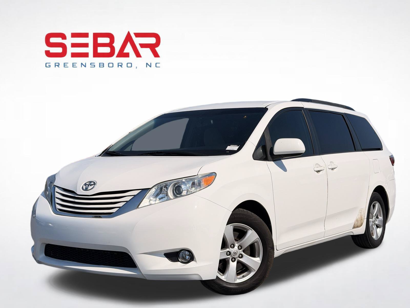 Used 2015 Toyota Sienna LE FWD image 1