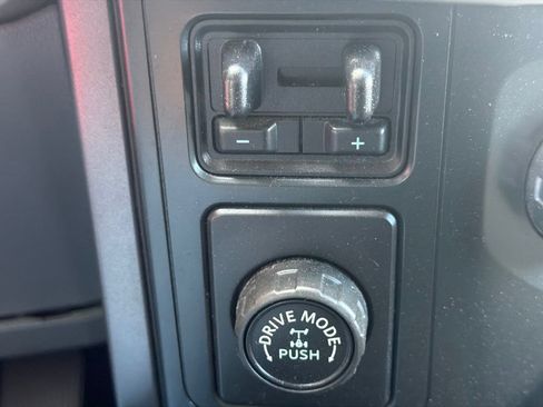 Used 2022 Ford F150 XLT w/ Equipment Group 301A Mid RWD image 18