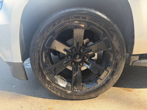 Used 2019 Chevrolet Tahoe LT AWD/4WD image 9