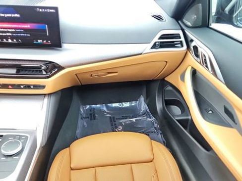 Used 2026 BMW M440i Coupe RWD image 34