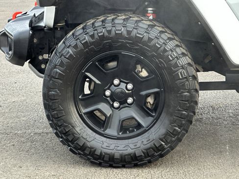 Used 2021 Jeep Gladiator Mojave image 25