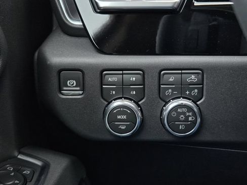 New 2026 GMC Sierra 1500 SLT w/ SLT Premium Package AWD/4WD image 20