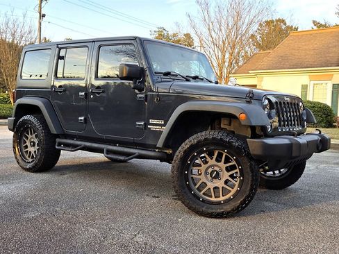 Used 2017 Jeep Wrangler Unlimited Sport w/ Connectivity Group image 8