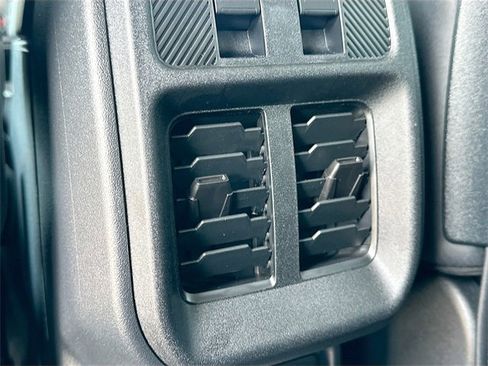 New 2025 Ford Bronco Badlands image 18