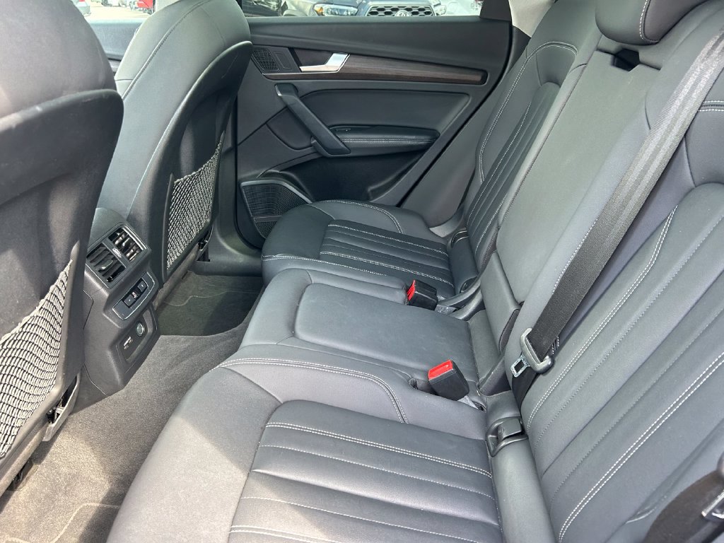 Used 2021 Audi Q5 2.0T Premium Plus w/ Premium Plus Package AWD/4WD image 16