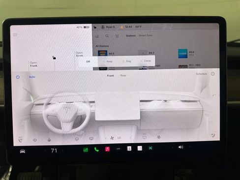 Used 2023 Tesla Model Y Long Range AWD/4WD image 29