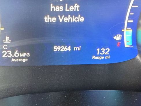 Used 2024 Chrysler Pacifica Touring-L FWD image 18