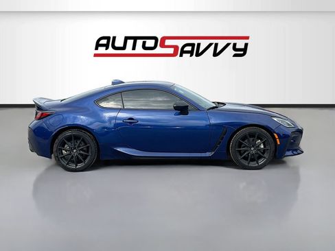 Used 2024 Toyota GR86 Premium RWD image 8