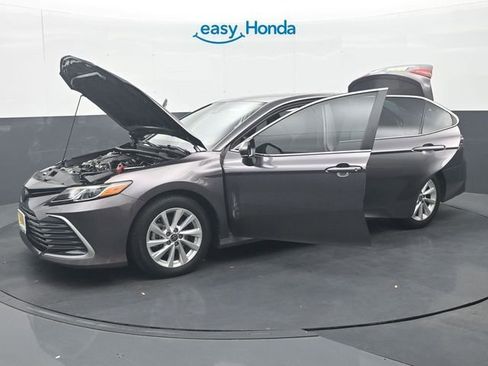 Used 2023 Toyota Camry LE image 37