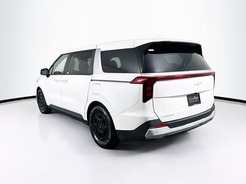 Used 2026 Kia Carnival FWD image 5
