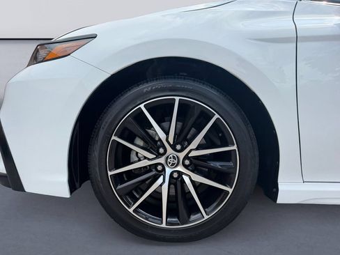 Used 2023 Toyota Camry SE FWD image 9