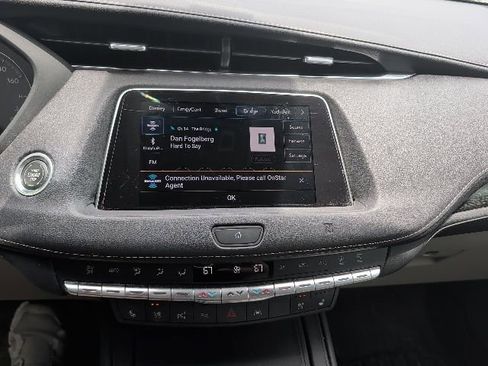 Used 2021 Cadillac XT4 Premium Luxury FWD image 17