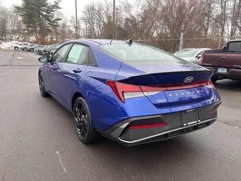 Used 2026 Hyundai Elantra Sport image 4