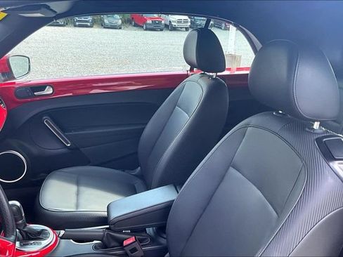 Used 2019 Volkswagen Beetle 2.0T S FWD image 23