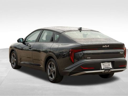 Used 2025 Kia K4 EX image 5