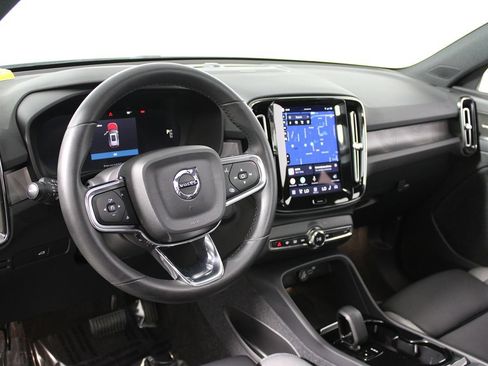 Used 2023 Volvo XC40 Recharge Ultimate AWD/4WD image 6
