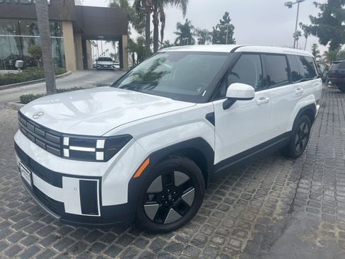 New 2026 Hyundai Santa Fe SE image 2