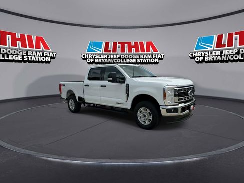 Used 2025 Ford F250 XLT w/ FX4 Off-Road Package AWD/4WD image 2